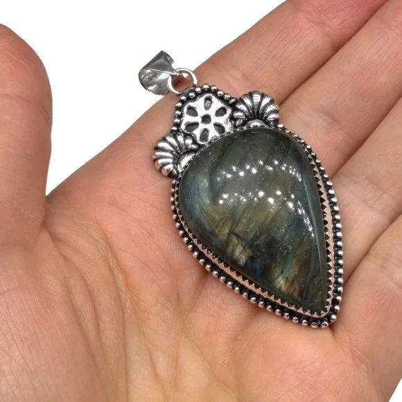 Labradorite Necklace Pendant 925 Sterling Silver Overlay - Picture 4 of 6